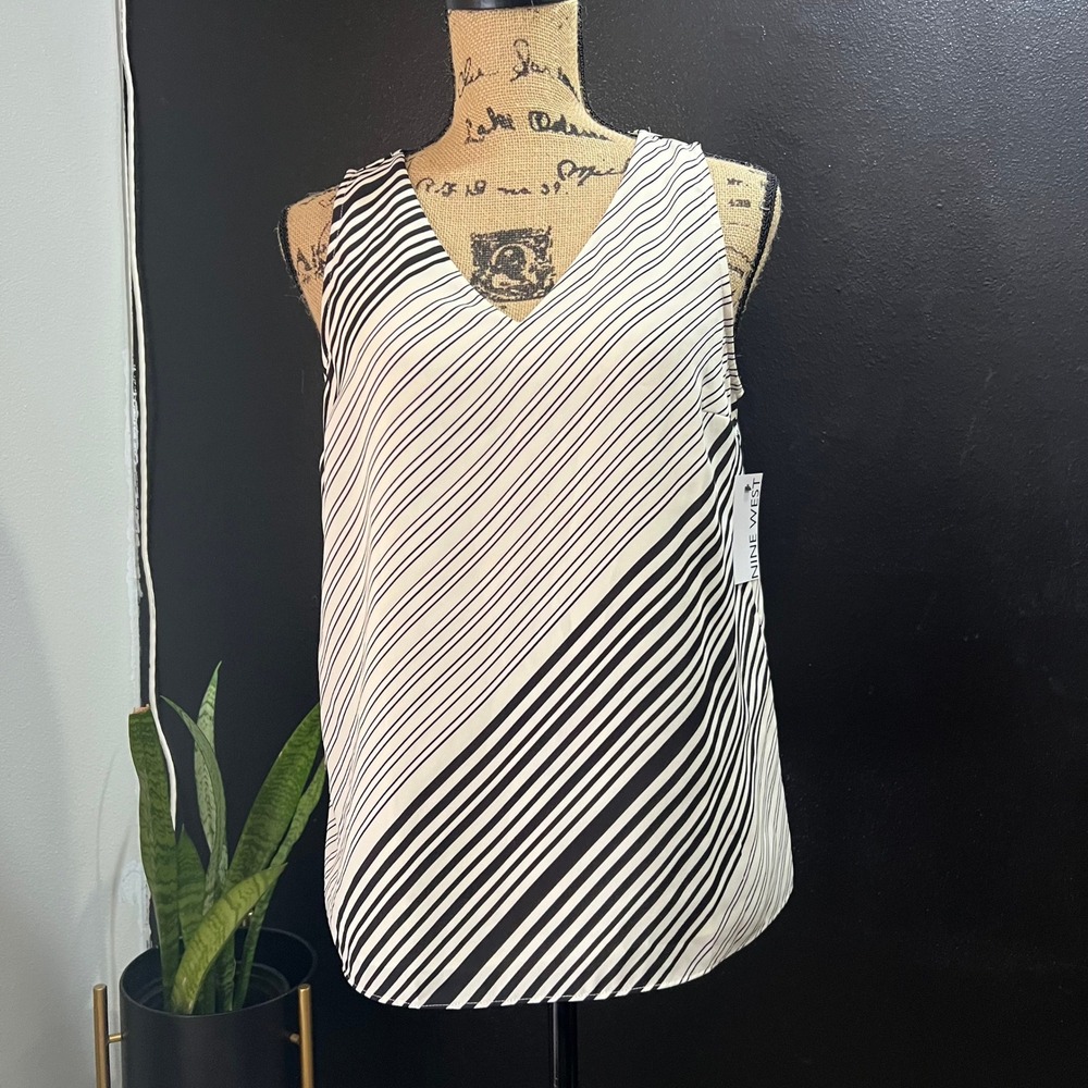 NWT Nine West Striped Sleeveless V-Neck Blouse Top‎ Small Office Casual Chic